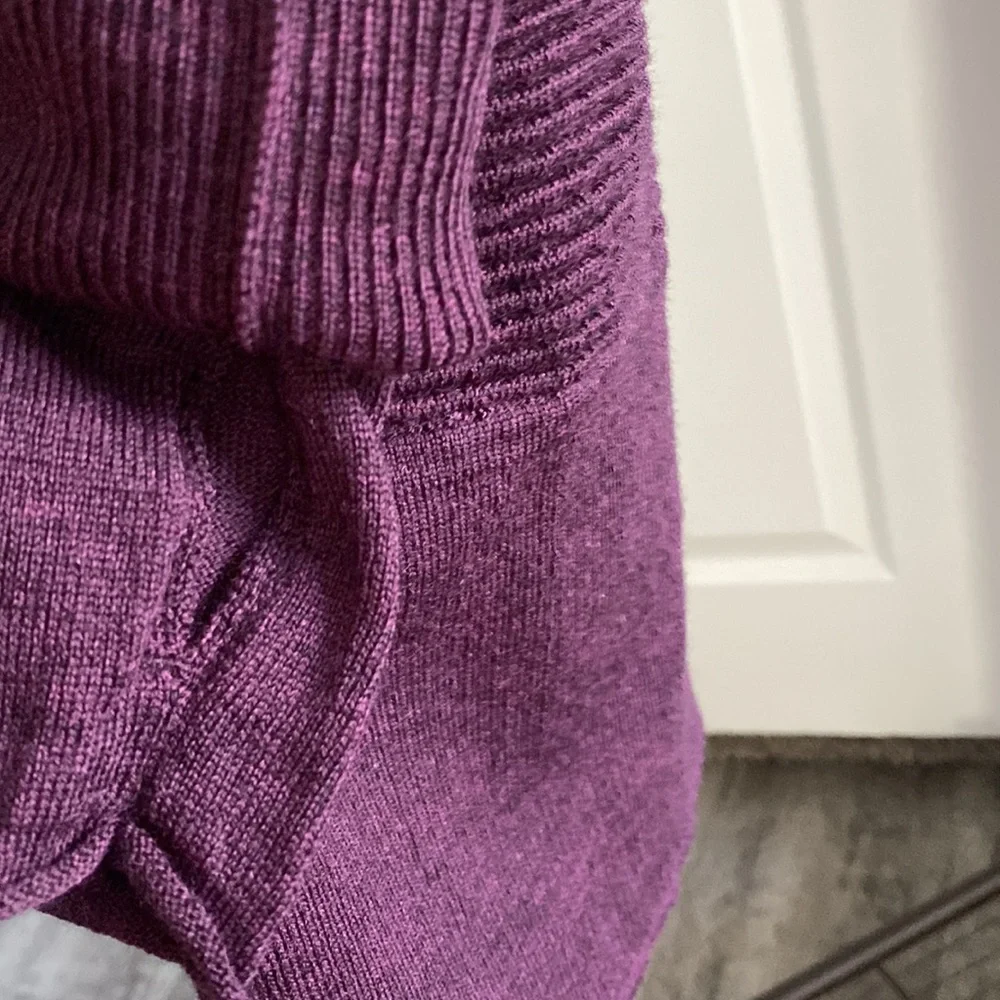 Lululemon Sit In Lotus Wrap II Size 2